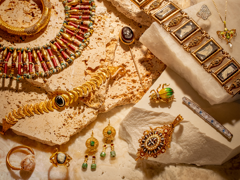 Wearable History: Two-Day Hindman Auction to Spotlight the ...