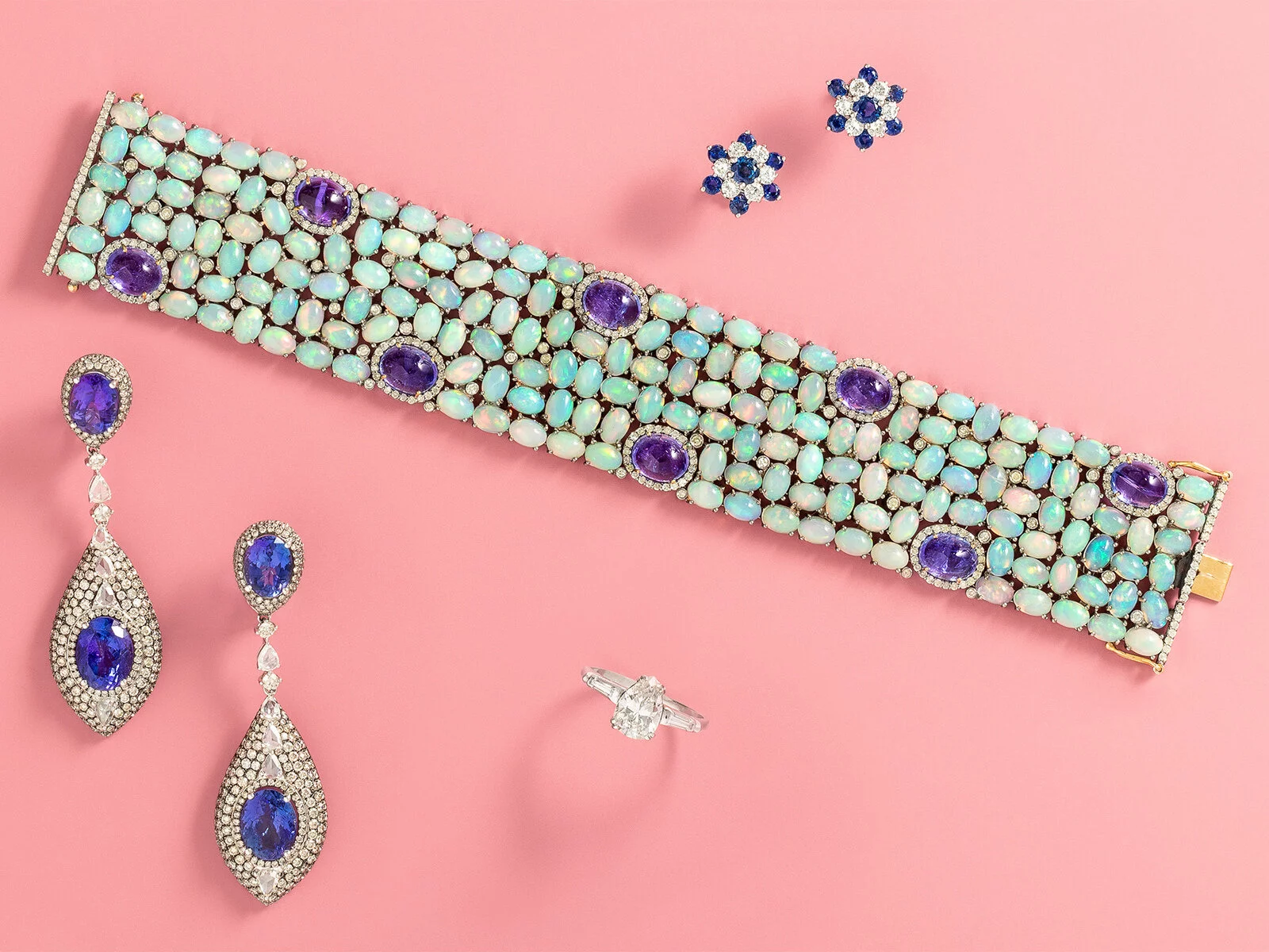 Essential Jewelry 