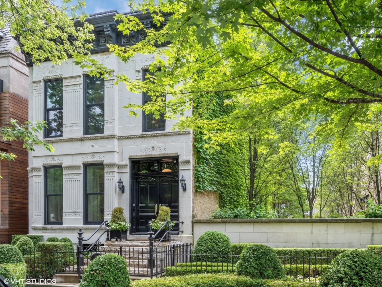 Burling Street: An Alessandra Branca-Designed Chicago Residence