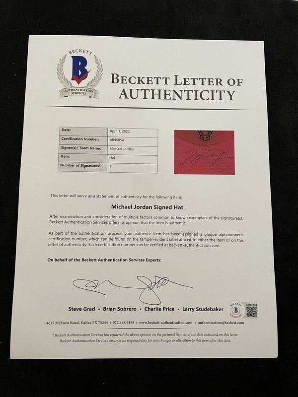 A Michael Jordan Signed Autograph Chicago Bulls Hat (Beckett Authentication  Services Letter BAS Certified), Lot 513