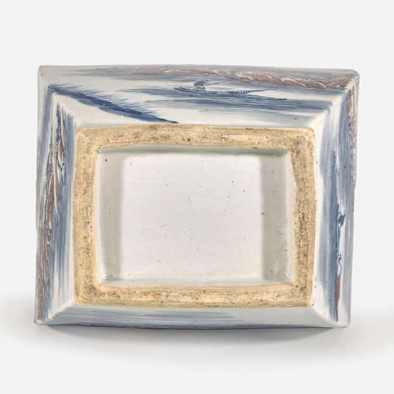 A Chinese underglaze blue and red-decorated vase, fanghu 青花釉里