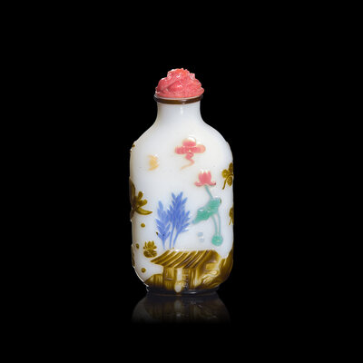 A Chinese Yangzhou Type Carved Multicolor Overlaid Glass Snuff