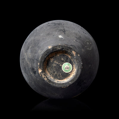 出M7434★　陶藝 唐九郎　定価65000円 A Chinese Burnished Blackware Vase, Tang Dynasty 唐 黑陶長頸