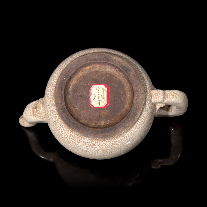 A Small Chinese Crackle Glazed Teapot and Cover, Kangxi