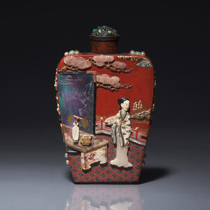 A Japanese Embellished Lacquer Snuff Bottle, 19th-Early 20th