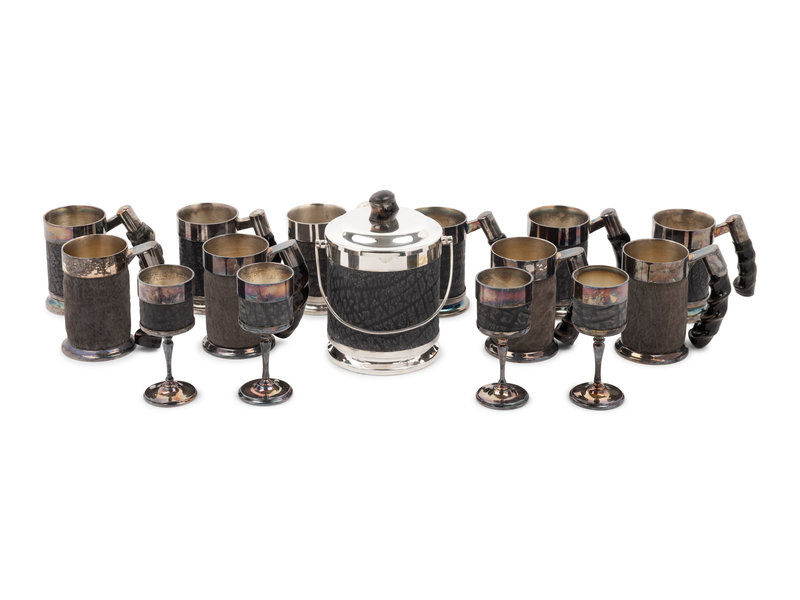 食器   Walk at the Lakes2017 A Set of Silver-Plate and Hide Drinkware Lot 625